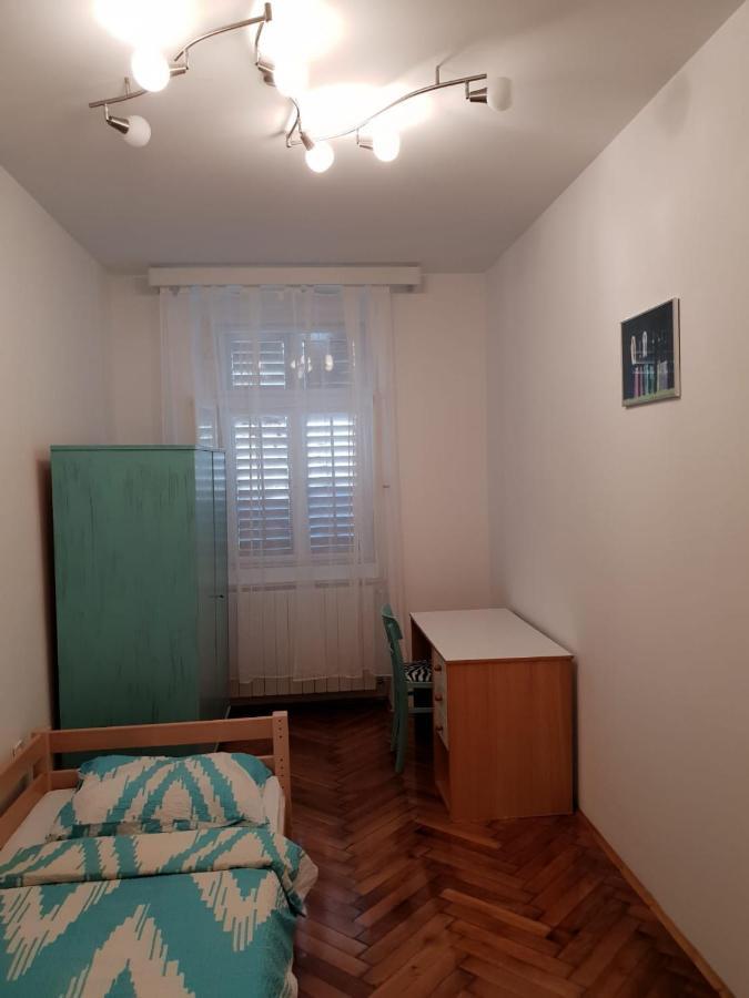 Apartman Pem Pula Exterior photo